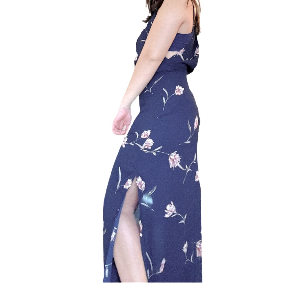 Lise beautiful dress